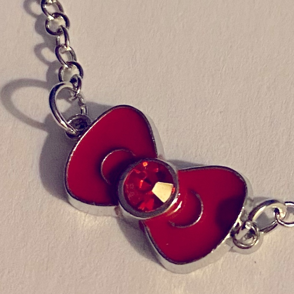 Bracelet, Rhinestones, Heart, bows, Silvertone, playful, Minnie Mouse​, NWOT - Picture 9 of 13